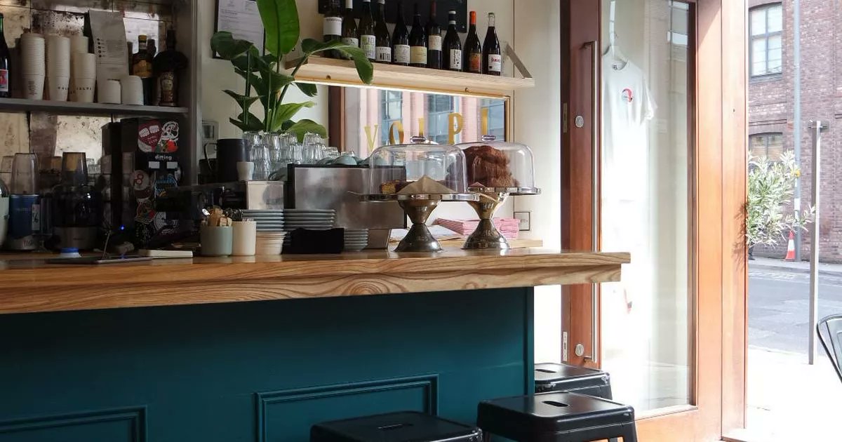 EchoWhatsOn's tweet card. It takes inspiration from the Italian and French rivieras