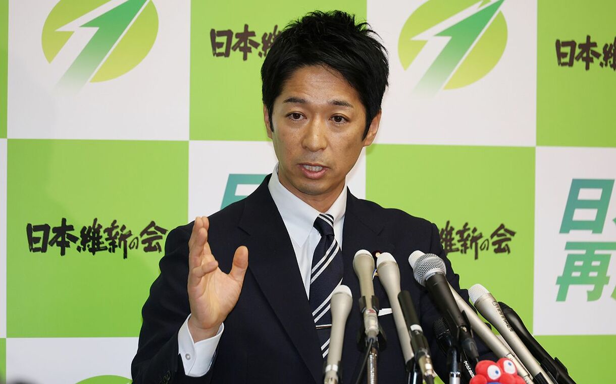 shukan_bunshun's tweet card. 　藤田文武共同代表の秘書が代表の企業への“公金還流”が取り沙汰されている維新。だが同党のカネを巡る疑惑はそれだけではない。藤田氏の盟友市議や元グラドル議員……「身内企業」への“還流”を続々発見した！…