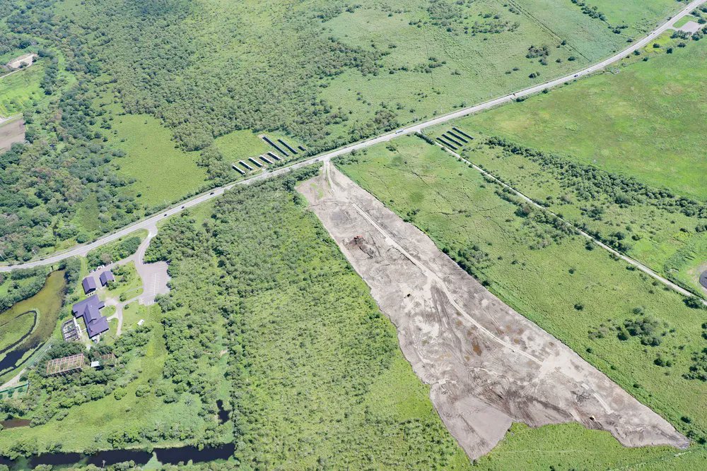 raptor_biomed's tweet card. 【釧路】釧路湿原周辺で大阪市の事業者が進める大規模太陽光発電所（メガソーラー）建設計画を巡り、釧路市教育委員会が、国の特別天然記念物タンチョウなどの生息への影響を危惧しているとの意見書を、文化財保護法...