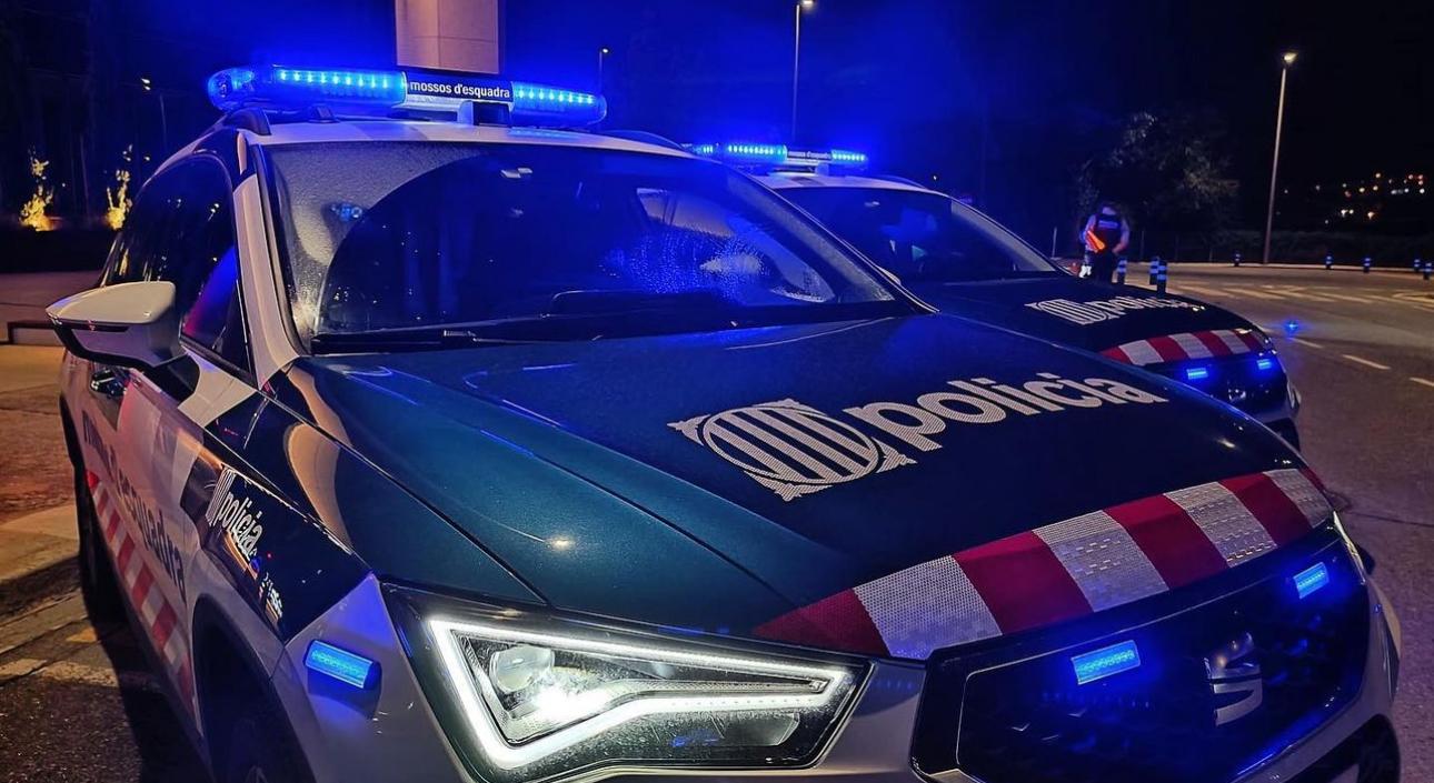 h50digital's tweet card. Comparte ese artículo Los hechos ocurrieron este sábado en el centro de Els Hostalets de Balenyà, en Osona (Barcelona) sobre cuatro de la tarde en la calle Major de este núcleo de población del...