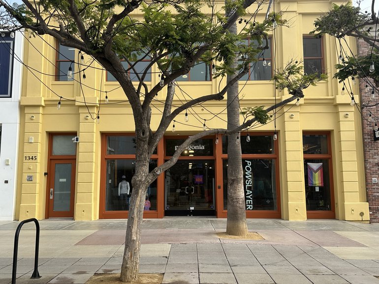 3rdStOccupancy's tweet card. Patagonia at 1345 3rd St - Outdoor clothing and gear retailer located on Santa Monica's Third Street Promenade. View photo and location details.