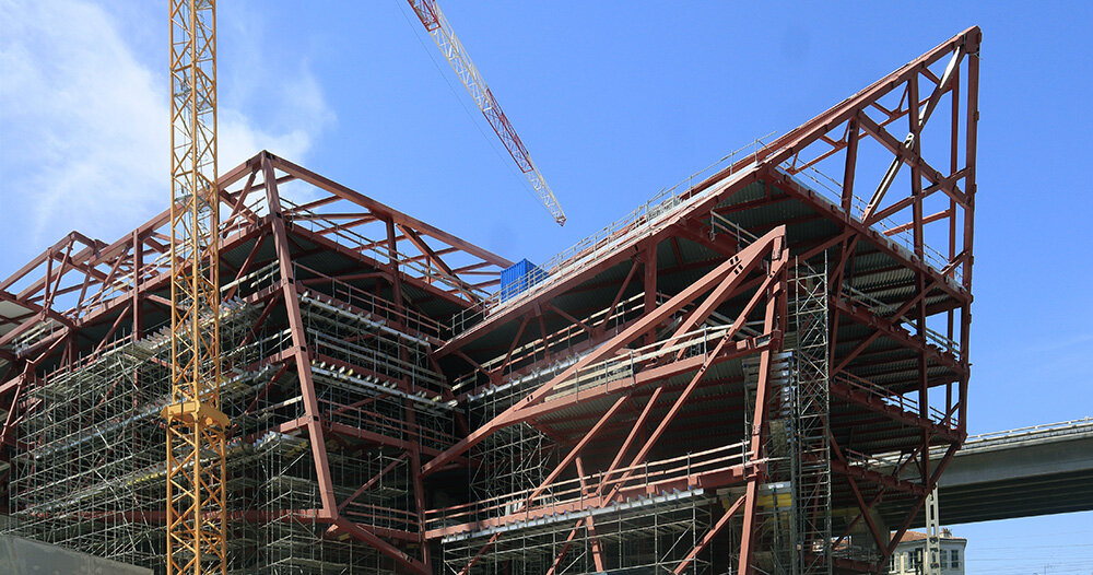 DanielLibeskind's tweet card.  