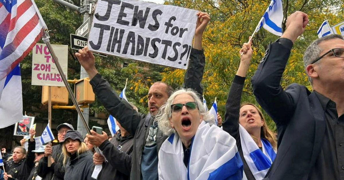 Etanetan23's tweet card. ***