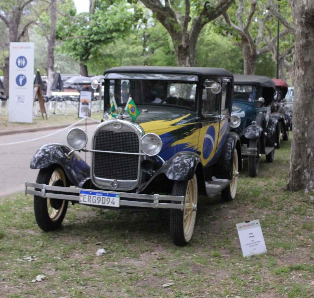 motorshow_ed3's tweet card. Entre 1927 e 1931, mais de 4 milhões de unidades do Ford Model A foram produzidas, e atualmente, no Brasil, estima-se cerca de 1.000 exemplares documentados. Na última semana, quatro deles se...