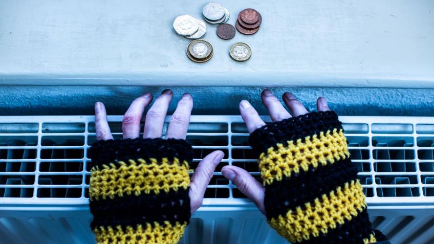 TCwll's tweet card. Let’s unite across the South West to help local families eat and heat this Winter. Please donate your rebate now!