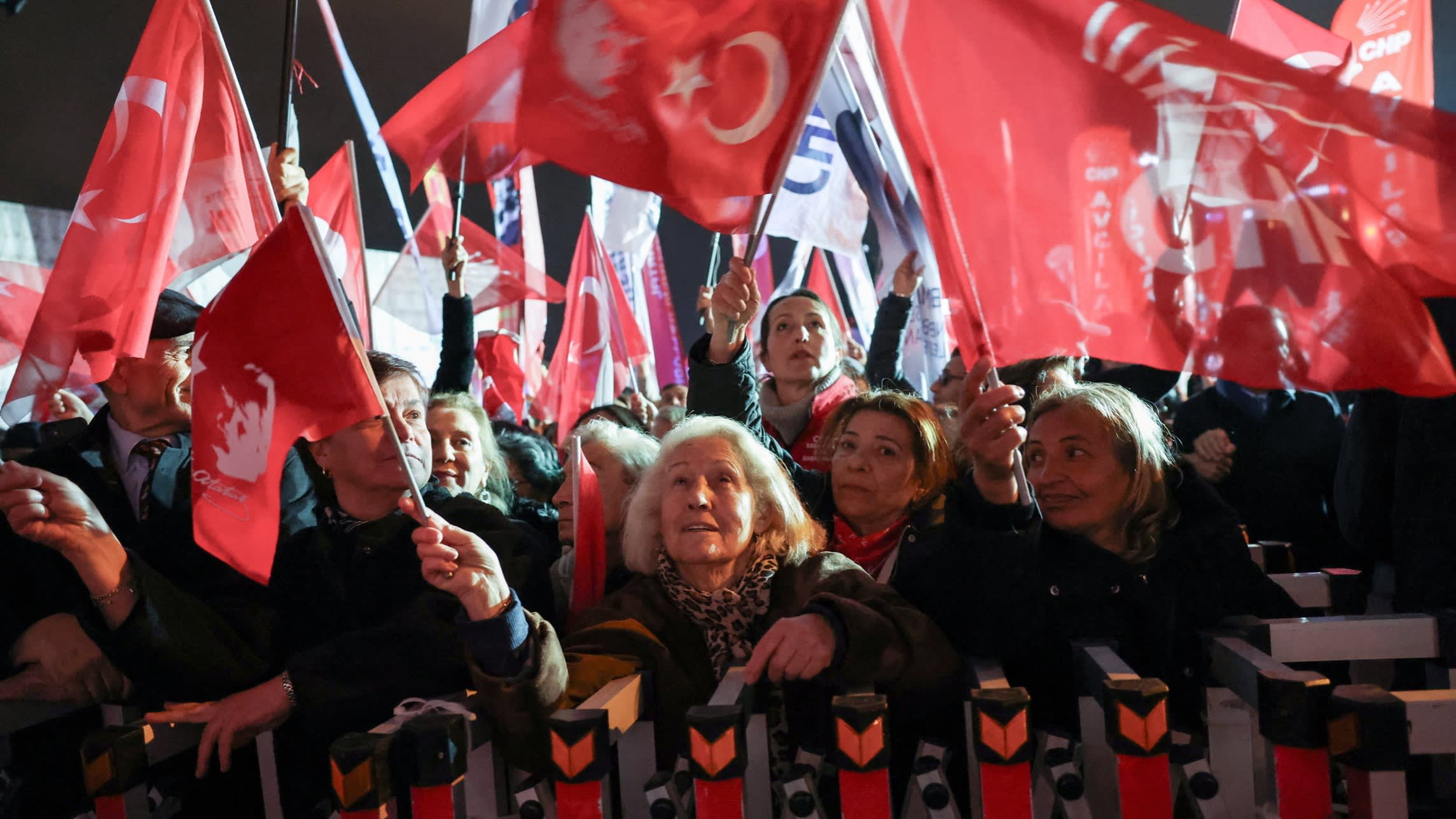 LarryDiamond's tweet card. My arrest in the government’s attempt to crush dissent shows how important the stability of my country is