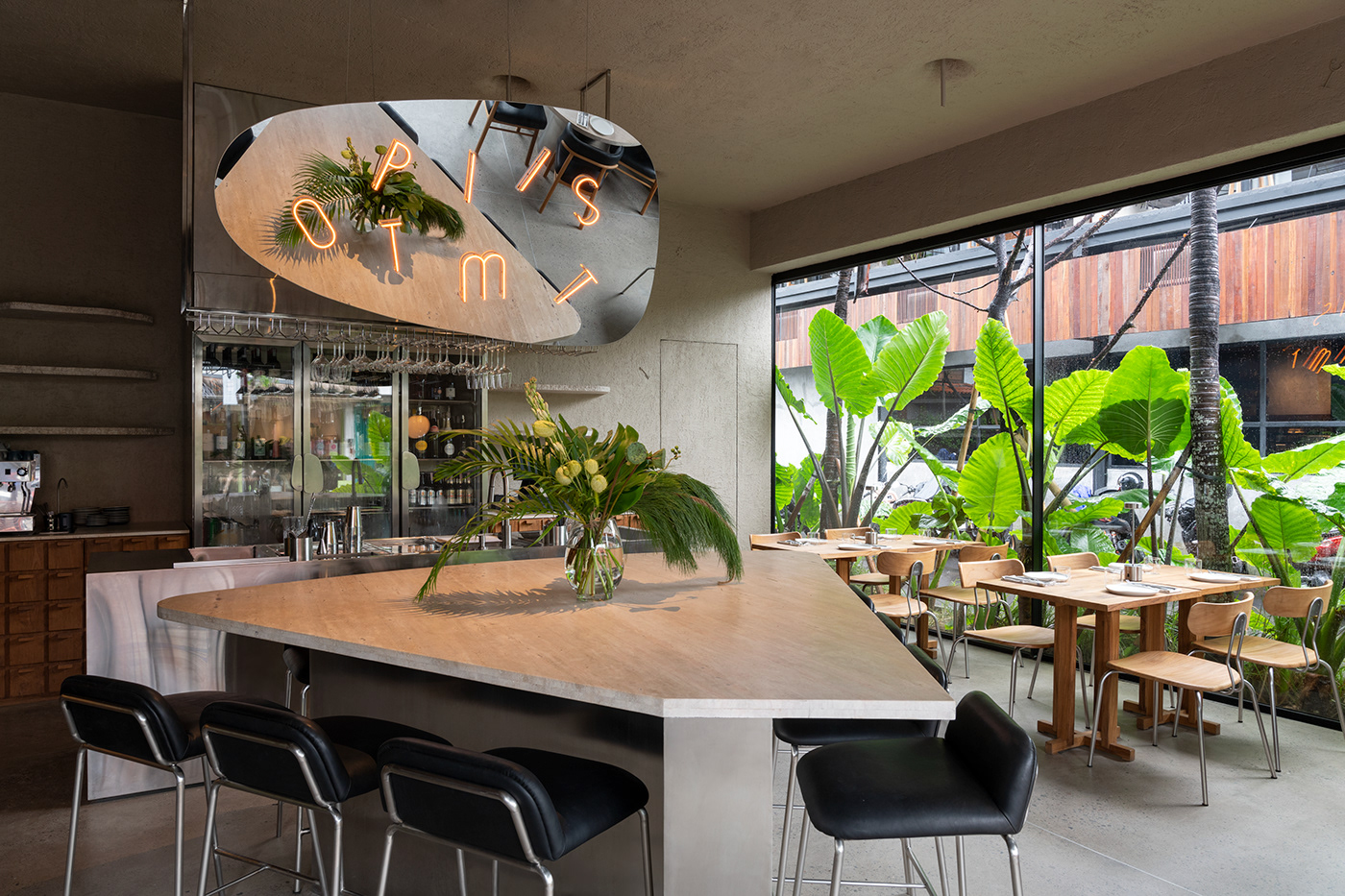 _spacemakers_'s tweet card. Optimist Bali I Anna Lutaeva