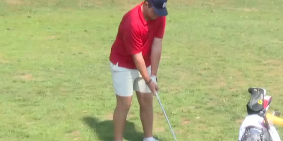 PSHSHoops's tweet card. This week's Student Athlete of the Week is Cam Fallon.