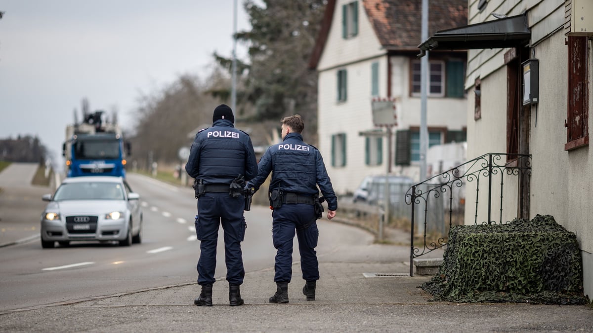 david_walgis's tweet card. Seit 2019 nimmt die Anzahl Kündigungen bei der Kantonspolizei Thurgau Jahr für Jahr zu: Immer mehr Polizistinnen und Polizisten wechseln den Beruf oder das Korps. Der Polizeiverband ist alarmiert –...