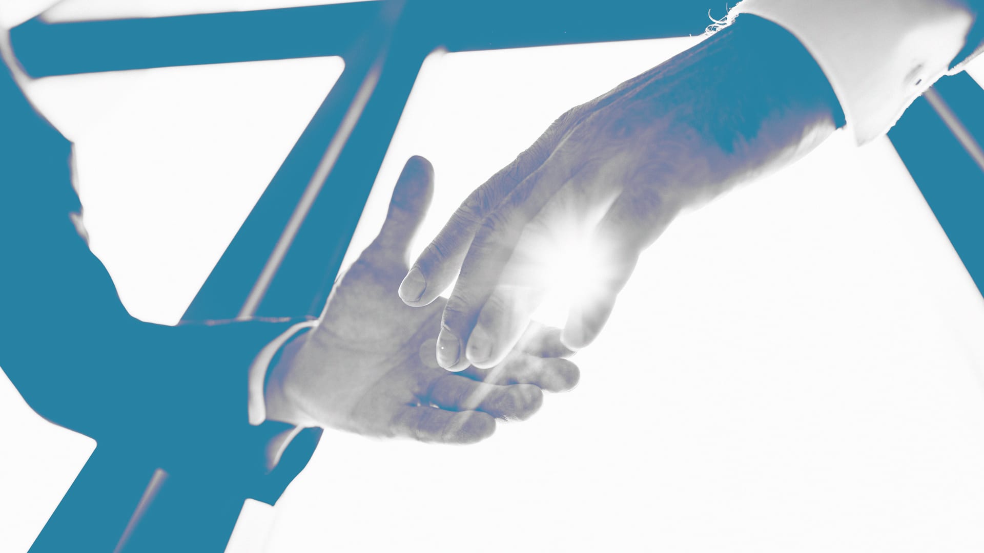 Level2Change's tweet card. People who trust their company have 106% more energy at work.