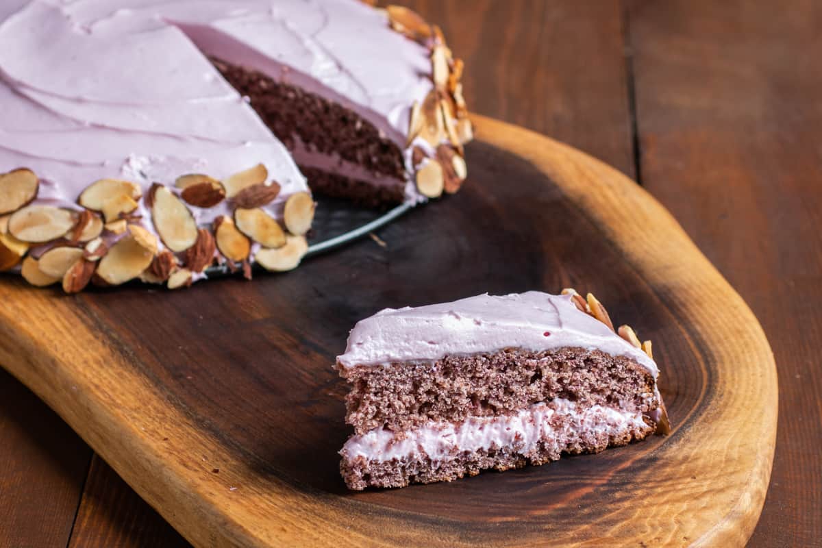 AlanBergo's tweet card. A traditional Russian/Siberian cake made with ground, sifted wild cherries that gives it an incredible taste of almond. Bird cherry cake may be the greatest dessert you've ever had.