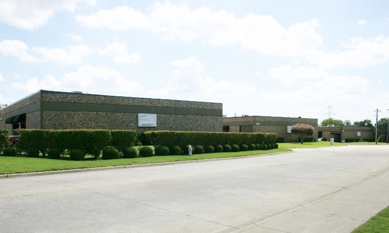 cmbsdefeasance's tweet card. CHARLOTTE, NC: Waterstone Defeasance recently closed a defeasance transaction for a $5.1 million CMBS loan, secured by an industrial property in Dallas, TX.  Waterstone guided the owners through the...