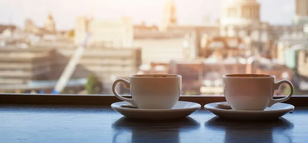 MotoCode's tweet card. You can be flexible and adapt without saying goodbye to the people who came with you to the top.