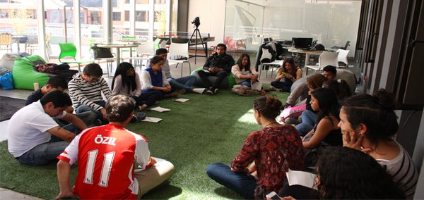 ThePSF's tweet card. Somos un grupo de entusiastas de Python que queremos aprender de otros y compartir lo que sabemos con más gente. Para llevar este objetivo adelante, realizamos reuniones informales periódicas en...