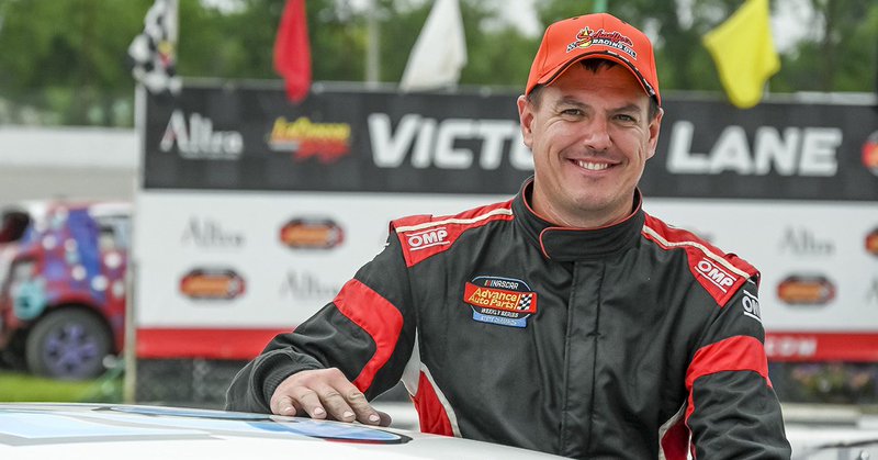 Tweet card summary image