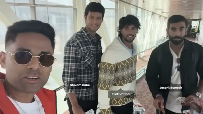 eenadulivenews's tweet card. టీమ్‌ఇండియా టీ 20 జట్టు కెప్టెన్‌ సూర్యకుమార్‌ యాదవ్‌ యూట్యూబ్‌ వ్లాగర్‌గా మారాడు. ఇటీవల టీమ్‌ఇండియాకు ఆస్ట్రేలియాతో టీ20 సిరీస్‌ జరిగిన విషయం తెలిసిందే. దానికోసం అతడు ఇండియా నుంచి ఆస్ట్రేలియాకు...