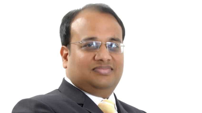 ZeeBusiness's tweet card. Bank Nifty slipped below 200 EMA which stands at 35500, and the trend may continue till 33000-32900 levels that’s next support zone for Bank Nifty, Gaurav Garg, Head of Research at CapitalVia Global...