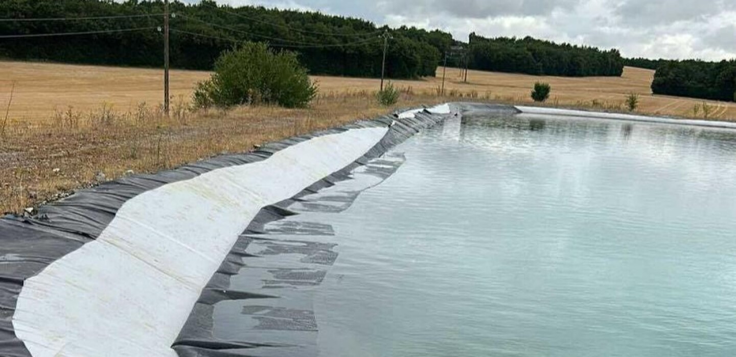 emma_ducros's tweet card. Avant même le vote de la loi anti-entraves agricoles, les dégradations de stockage d'eau se sont multipliées le weekend passé en Nouvelle-Aquitaine. Les agriculteurs s'insurgent que des députées...