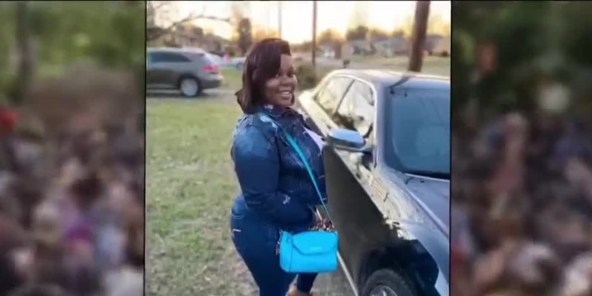 connected_chris's tweet card. Former LMPD Det. Brett Hankison has been indicted on three counts of first-degree wanton endangerment.