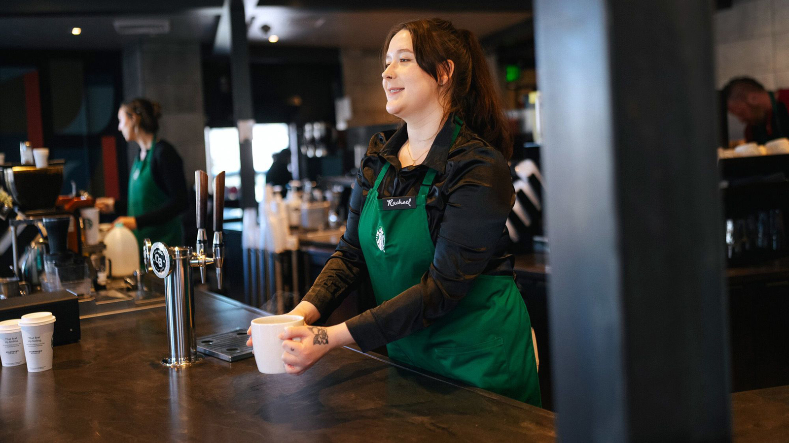 6abc's tweet card. Starbucks is updating its uniform policy, emphasizing the appearance of its recognizable "green aprons" as part of CEO Brian Niccol's broader plans to revive the slumping brand.