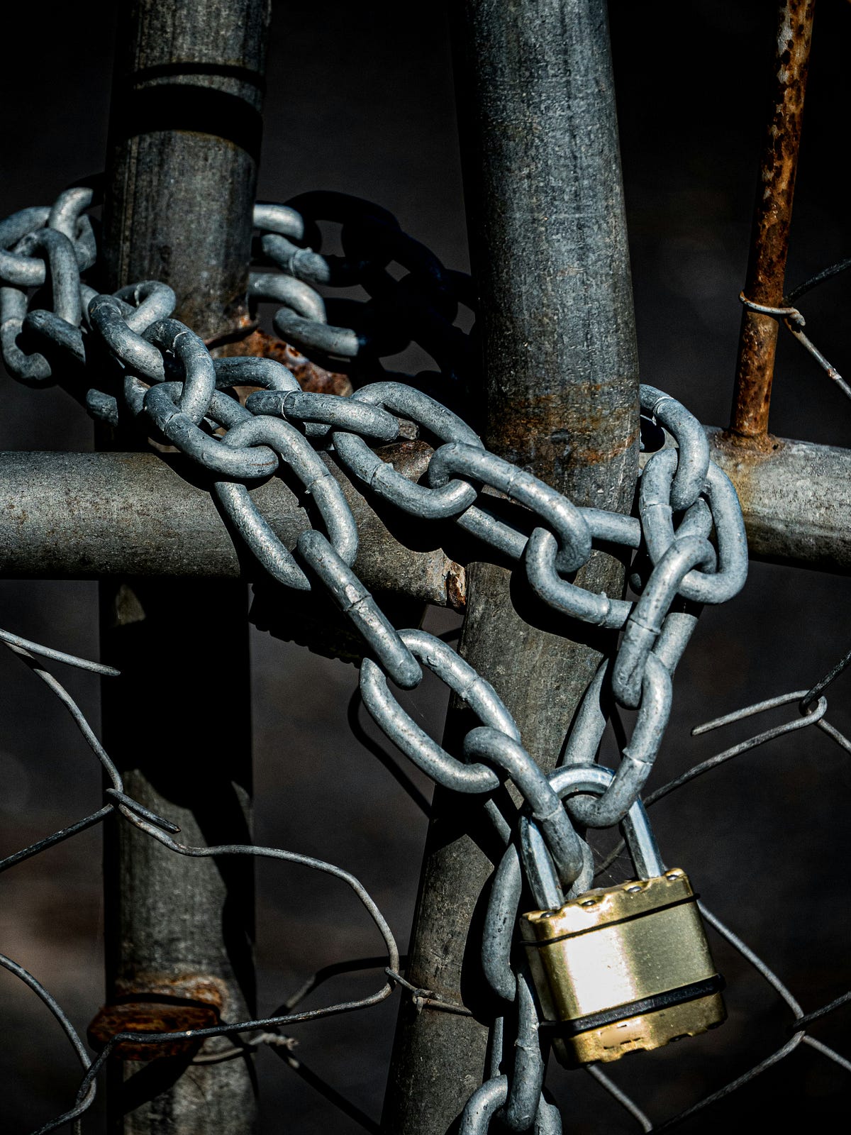 arun_pandian_m's tweet card. You’ve probably heard about JWTs, or JSON Web Tokens, floating around in every guide on authentication. At a glance, they seem simple: a…