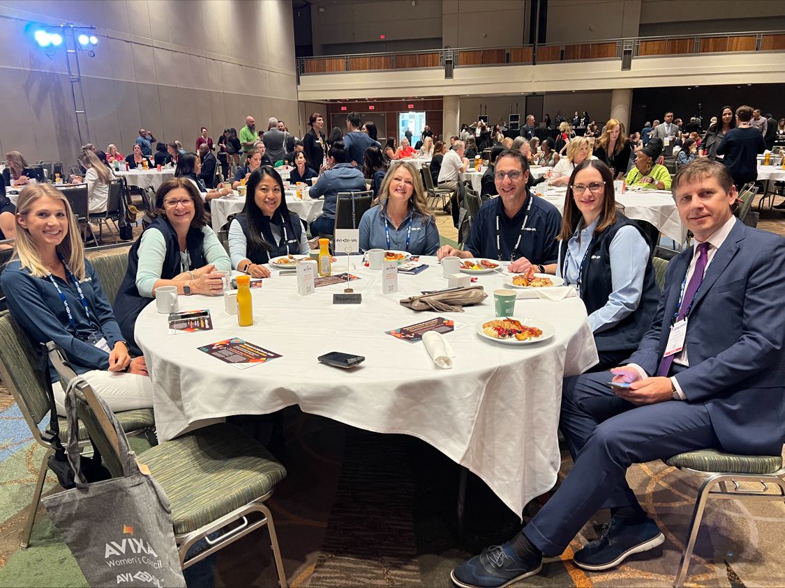 jefffaber2's tweet card. I am so honored to be at the AVIXA Women’s breakfast again, alongside my fabulous colleagues helping to support all the great women in our industry. #avispl #oneavispl #avixawomen #infocomm2023