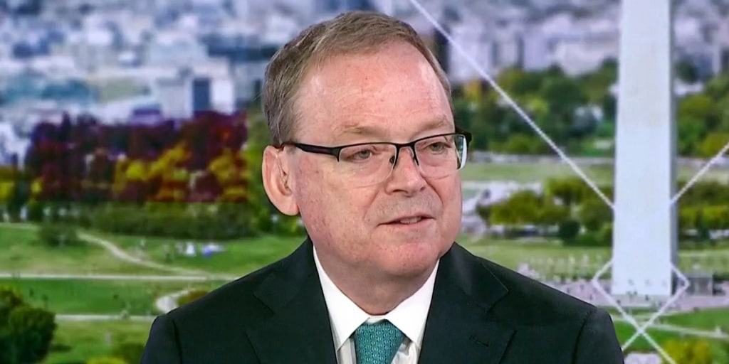 quickjump2012's tweet card. In an interview on NBC News' "Meet the Press," Hassett called for a "fresh set of eyes" at the Bureau of Labor Statistics.