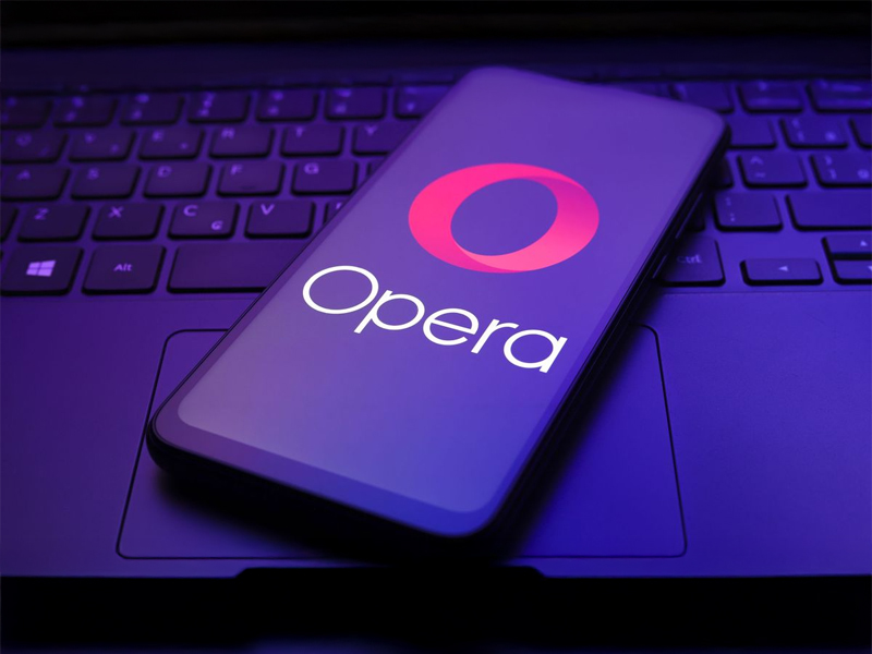 TechnogalaNews's tweet card. Opera’s Browser Operator AI agent takes over web tasks like booking, searching, and shopping—offering a glimpse into the future of intelligent browsing.