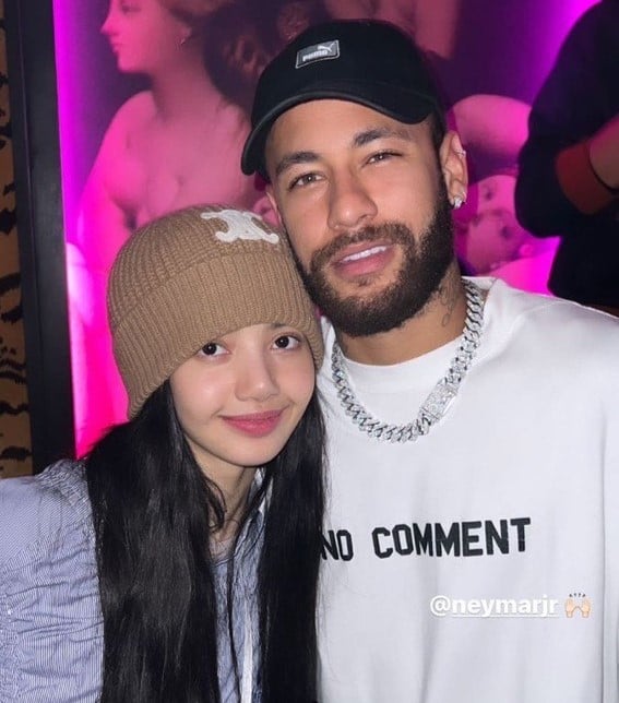 fajaronline's tweet card. FAJAR.CO.ID, PARIS — Neymar Jr selalu punya cara untuk jadi obrolan di media sosial. Sepanjang hari kemarin (26/1) WIB, megabintang Paris Saint-Germain (PSG) itu membikin resah warganet setelah…