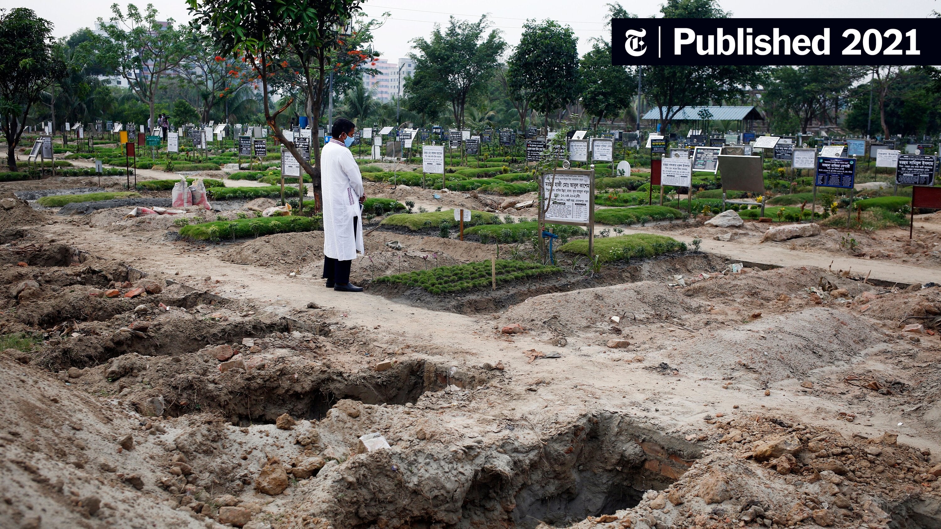 HelenClarkNZ's tweet card. Vaccine shortages, porous borders and fleeing migrant workers have nearby countries fearing that they will share India’s fate.