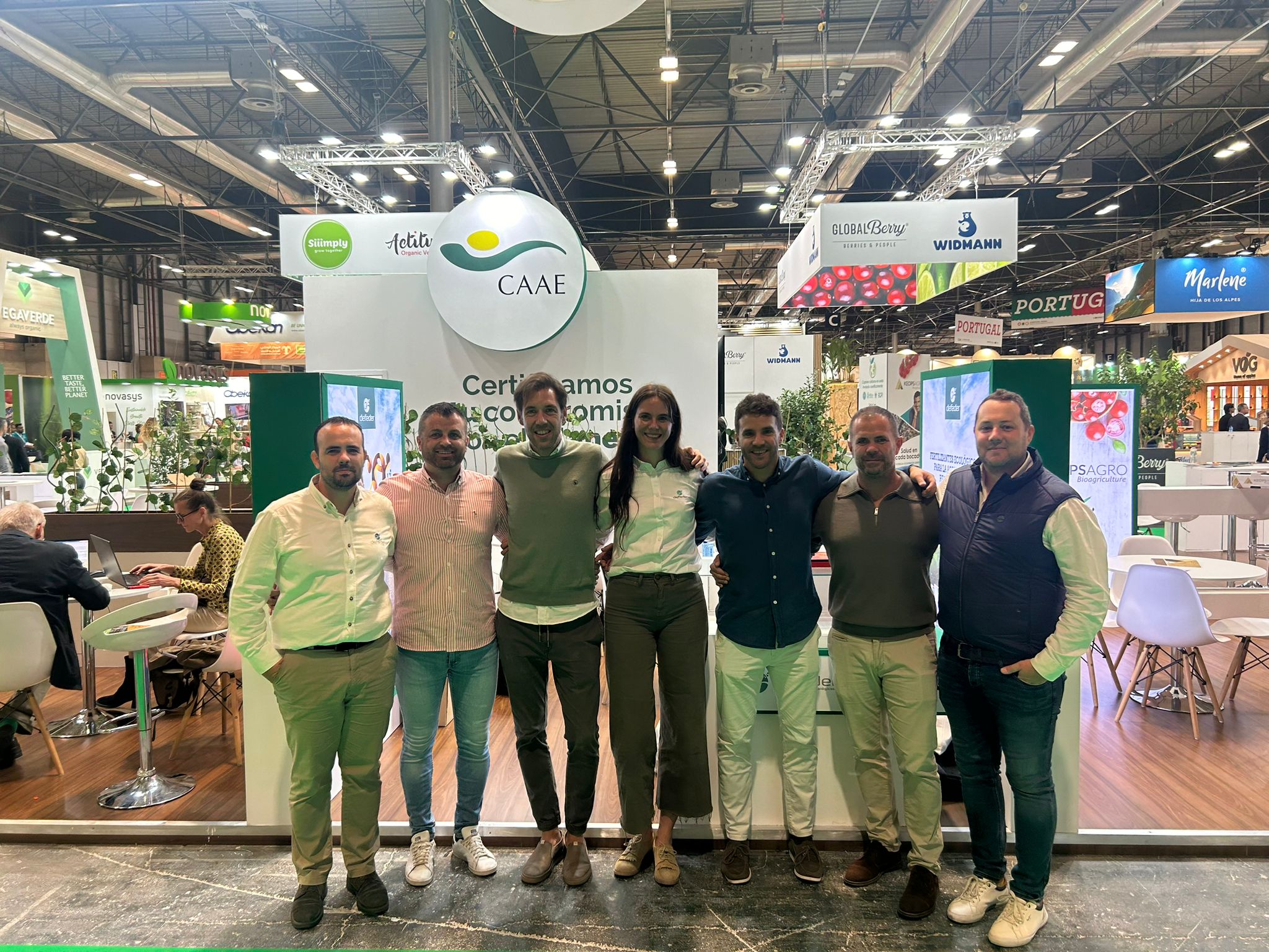 DefederAlcolea's tweet card. ¡Defeder ha dejado su huella en Fruit Attraction! Nuestra primera participación en la feria más importante del sector hortofrutícola ha sido una experiencia inolvidable. Del 8 al 10 de octubre,...