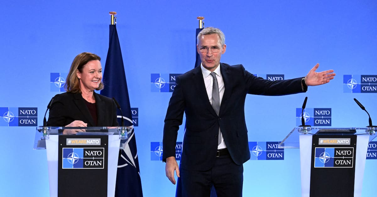 PolFabrice's tweet card. Agents corrompus, industriels véreux, valises de billets… Des médias français, belges et néerlandais révèlent l’ampleur du dysfonctionnement de la NSPA, l’agence chargée de l’acquisition de matériel...