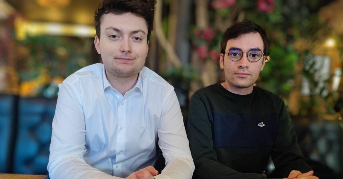 ladepeche12's tweet card. Bayrou : des "répercussions concrètes" sur la vie des Aveyronnais pour les Écologistes