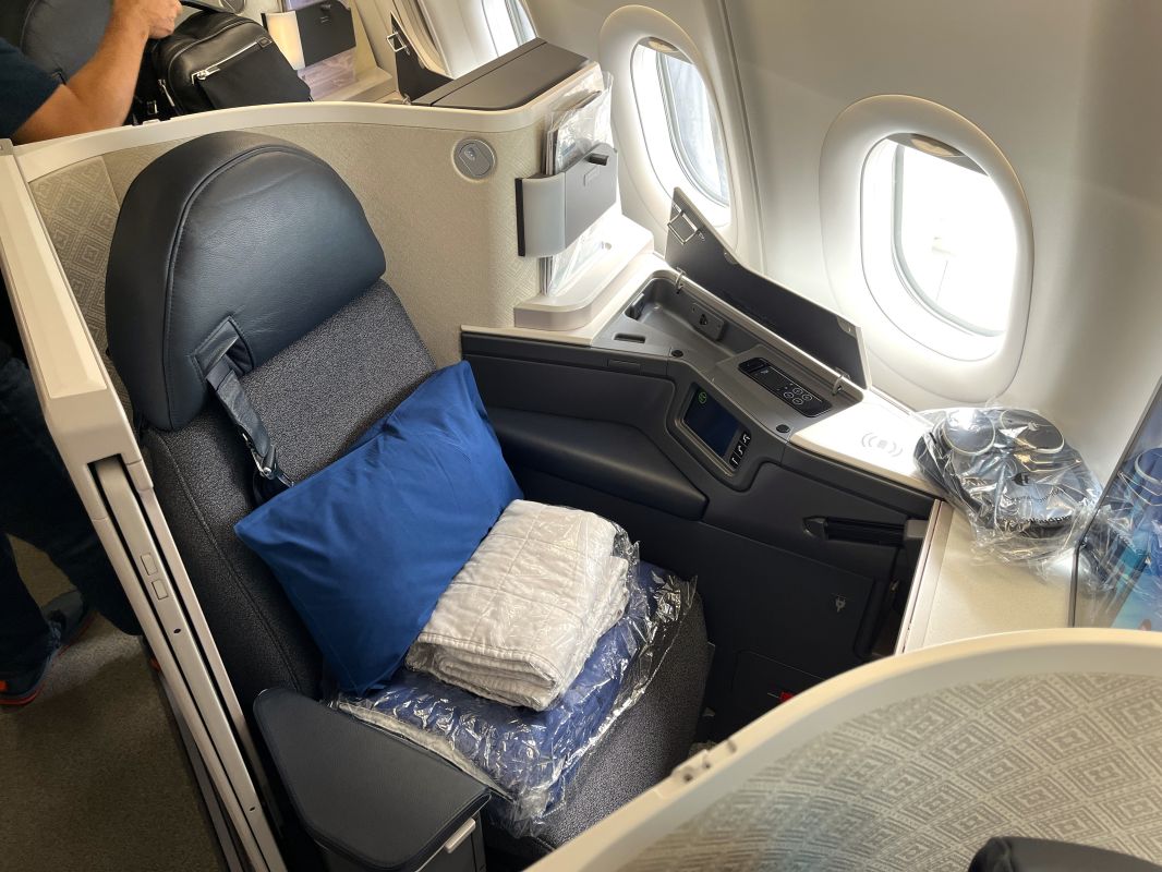 FlightDetect's tweet card. I went to book seats for an upcoming codeshare flight operated by Malaysia Airlines and it turns out you can't. Why?