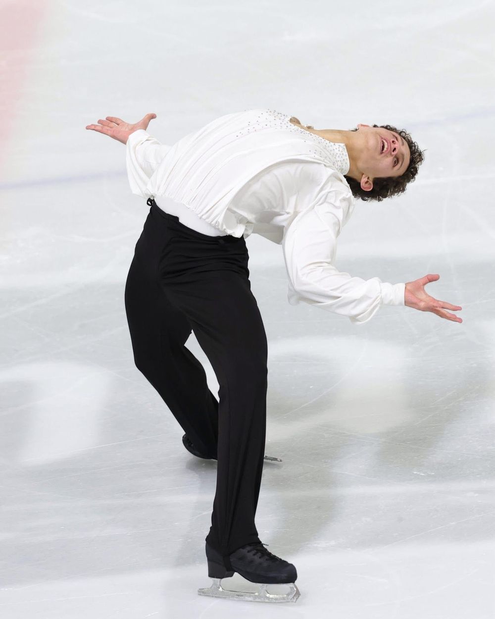 WeekendArgus's tweet card. Discover how 17-year-old figure skater Cody Kock is not just mastering jumps but also the art of time management as he navigates the pressures of his final year of high school while aiming for...