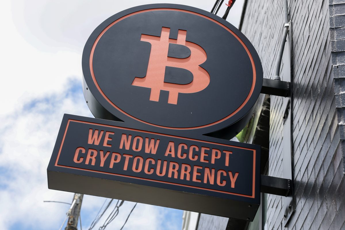 Nigel_Farage's tweet card. Stablecoins are the future but Labour and the Bank of England is strangling it in it's cradle, says Nigel Farage