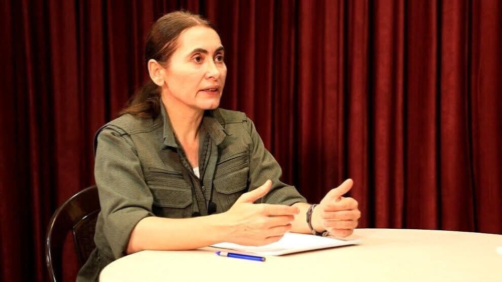 PYD_Rojava's tweet card. صرّحت عضوة النضال التحرري الكردستاني، هيلين أوميت أن المعيار الوحيد لمدى تقدم وتطور مسار وأسلوب العملية، يكمن في كيفية التعامل