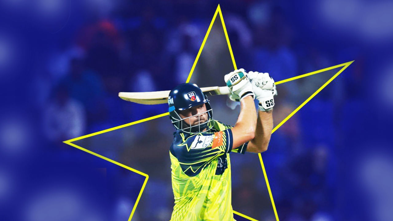 tv9kannada's tweet card. Abu Dhabi T10: 142 ರನ್​ಗಳ ಕಠಿಣ ಗುರಿ ಬೆನ್ನತ್ತಿದ ಯುಎಇ ಬುಲ್ಸ್ ತಂಡವು ಉತ್ತಮ ಆರಂಭ ಪಡೆದಿರಲಿಲ್ಲ. ಕೇವಲ 48 ರನ್​ಗಳಿಸುವಷ್ಟರಲ್ಲಿ ಅಗ್ರ ಕ್ರಮಾಂಕದ ಮೂವರ ವಿಕೆಟ್ ಕಳೆದುಕೊಂಡಿತು. ಈ ಹಂತದಲ್ಲಿ 4ನೇ ಕ್ರಮಾಂಕದಲ್ಲಿ ಕಣಕ್ಕಿಳಿದ ಟಿಮ್...