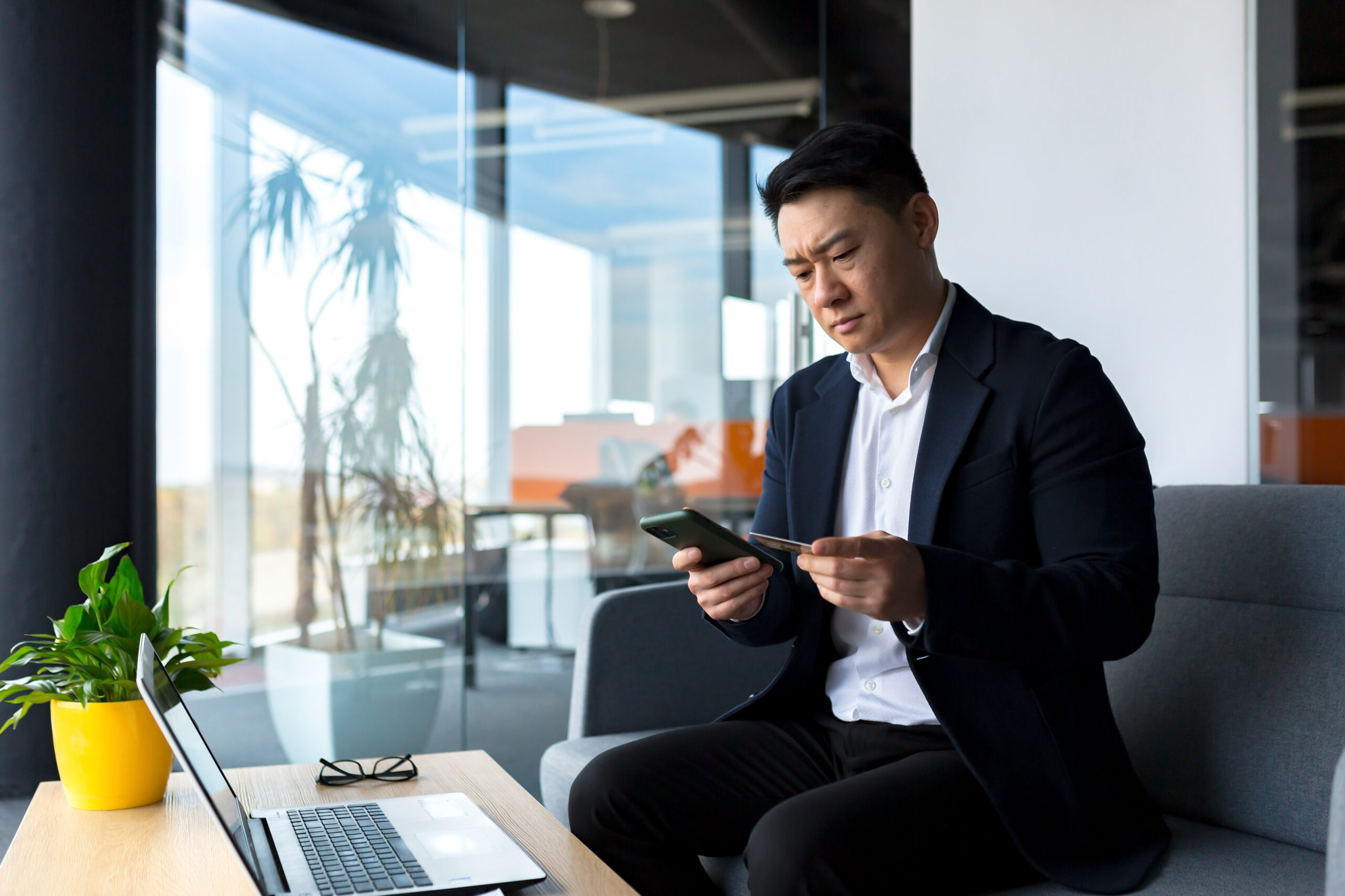 WeGetAnswers's tweet card. For all business owners in Connecticut: discover how our private investigators can assist with fraud detection.