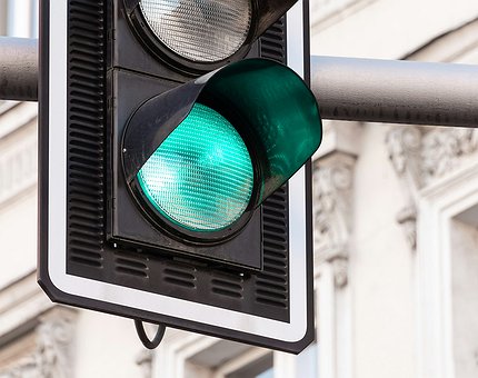 iHodl_com_en's tweet card. Coinbase Global is launching a new platform designed to give retail investors early access to digital tokens before they are officially listed on the platform.