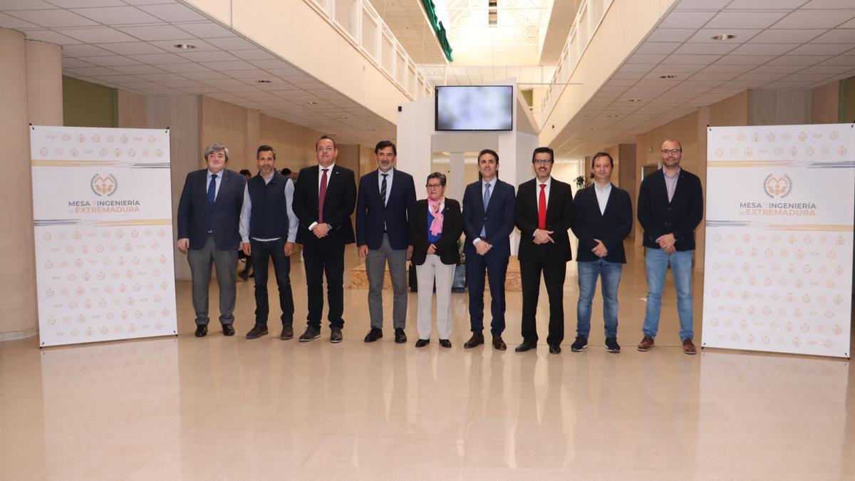 Conecta_IC's tweet card. La Mesa de la Ingeniería de Extremadura firma un convenio de colaboración con el INGITE