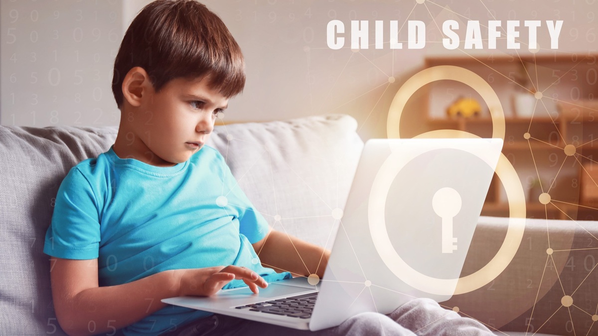 AndroidMT's tweet card. Comment sécuriser le Wi-Fi pour un vrai contrôle parental Internet ? Routeurs filtrants et hotspot Android protègent tous les appareils du foyer.