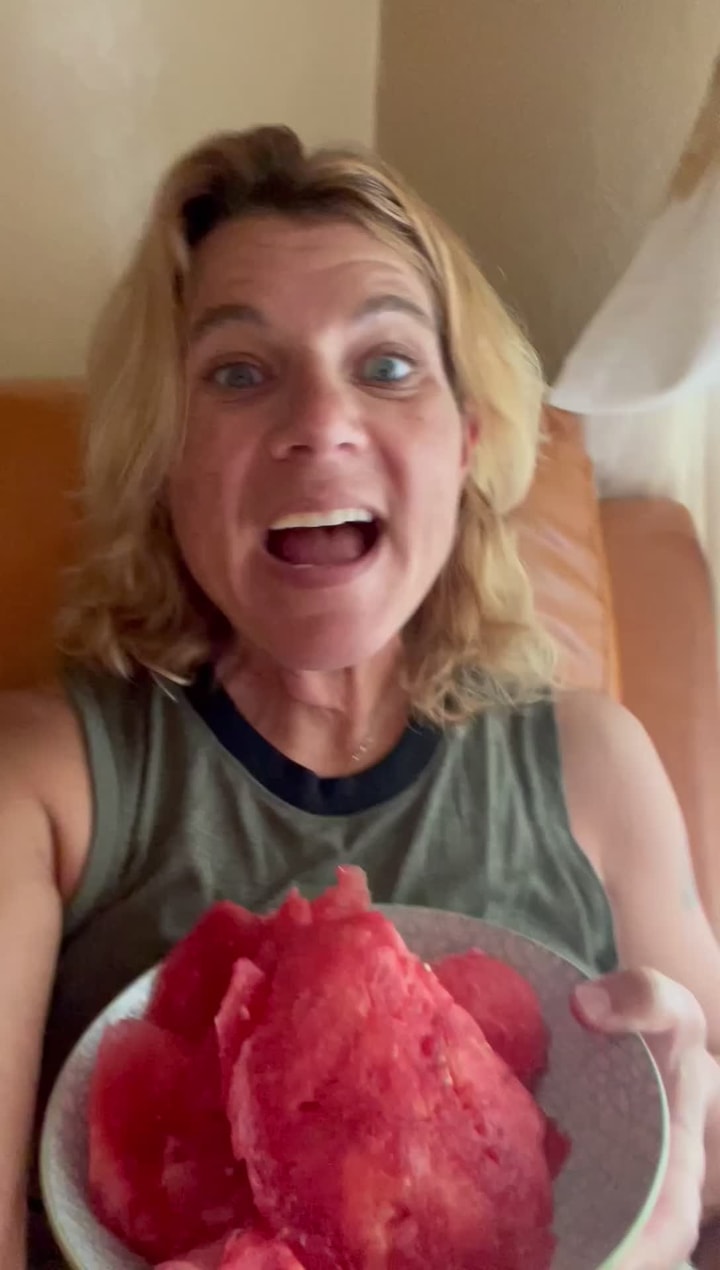 ShellRaeCaples's tweet card. Shell 🇺🇸 Rae @Shellrae has created a short video on Clapper | 3day Watermelon 🍉 Fast! Are you game? #healthmatters #watermelonfast #clapbackchallenge #foodchallenge