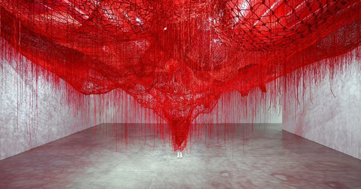 JapanObjects's tweet card. From Hokusai’s Great Wave, to Yayoi Kusama’s polka dots, which Japanese artists and artworks have become world-renowned above any other?