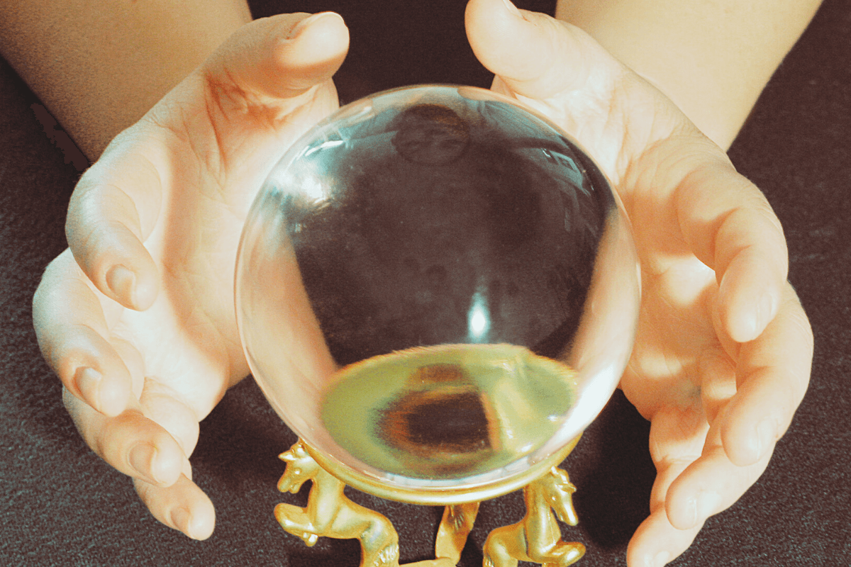 DataPts's tweet card. Are you using a "type" test in your client discovery? Consider three reasons to change up how you measure client personality.