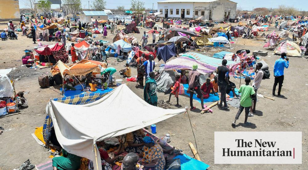 RefugeesIntl's tweet card. Thousands of South Sudanese are stuck in an overcrowded and squalid transit centre without adequate support or options to return home.