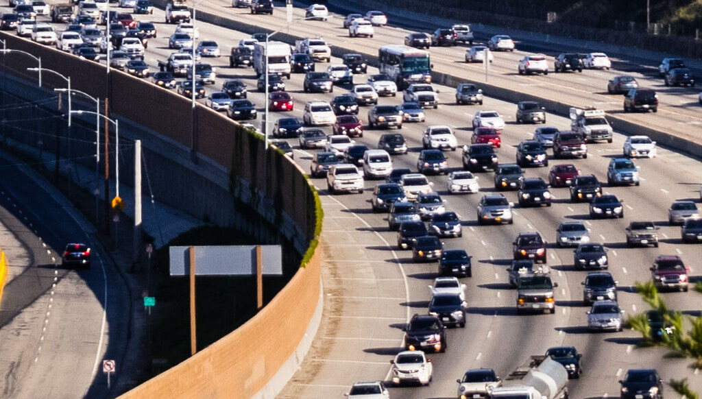 hdfleet's tweet card. For years, the speed limiter mandate loomed over the trucking industry like a sure thing. But in a twist that surprised many, the FMCSA has backed off. The rule to cap heavy trucks at around 65–68...