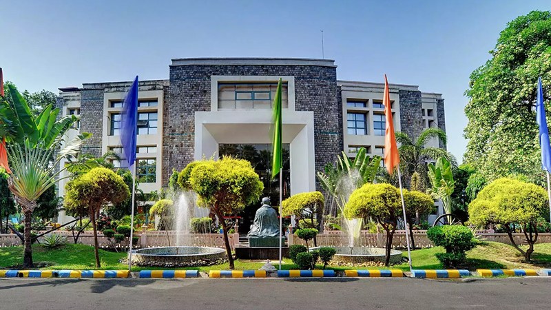 TenNewsDotIn's tweet card. Birla Institute of Management Technology (BIMTECH) Greater Noida, a leading AACSB accredited business school in India, is excited to announce that admissions for the academic year 2026-28 are open....