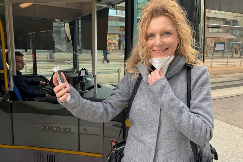 freie_presse's tweet card. Fahrplandaten des Verkehrsverbunds Mittelsachsen (VMS) sind jetzt bei Google abrufbar. Wer sich lieber auf Fahrplanbücher verlässt, braucht hingegen Geduld: Wegen der Knappheit des Rohstoffs Papier...