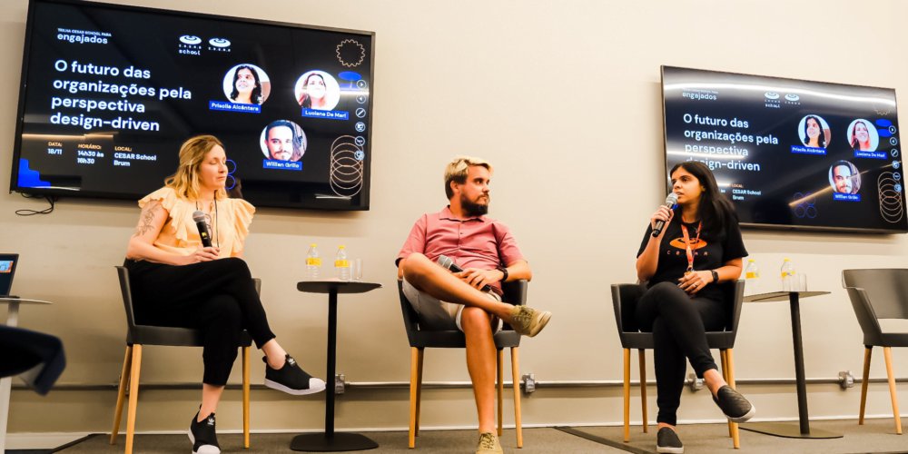 ProjetoDraft's tweet card. Livro lançado pelo CESAR captura a expertise dos designers da instituição em um compêndio sobre a relevância do design na cultura inovadora.